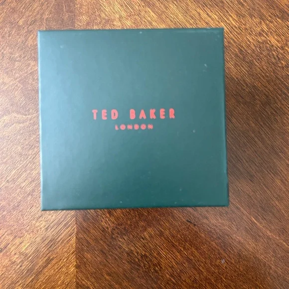 Ted Baker man’s Leytonn watch, leather strap & 50 meters water resistant
